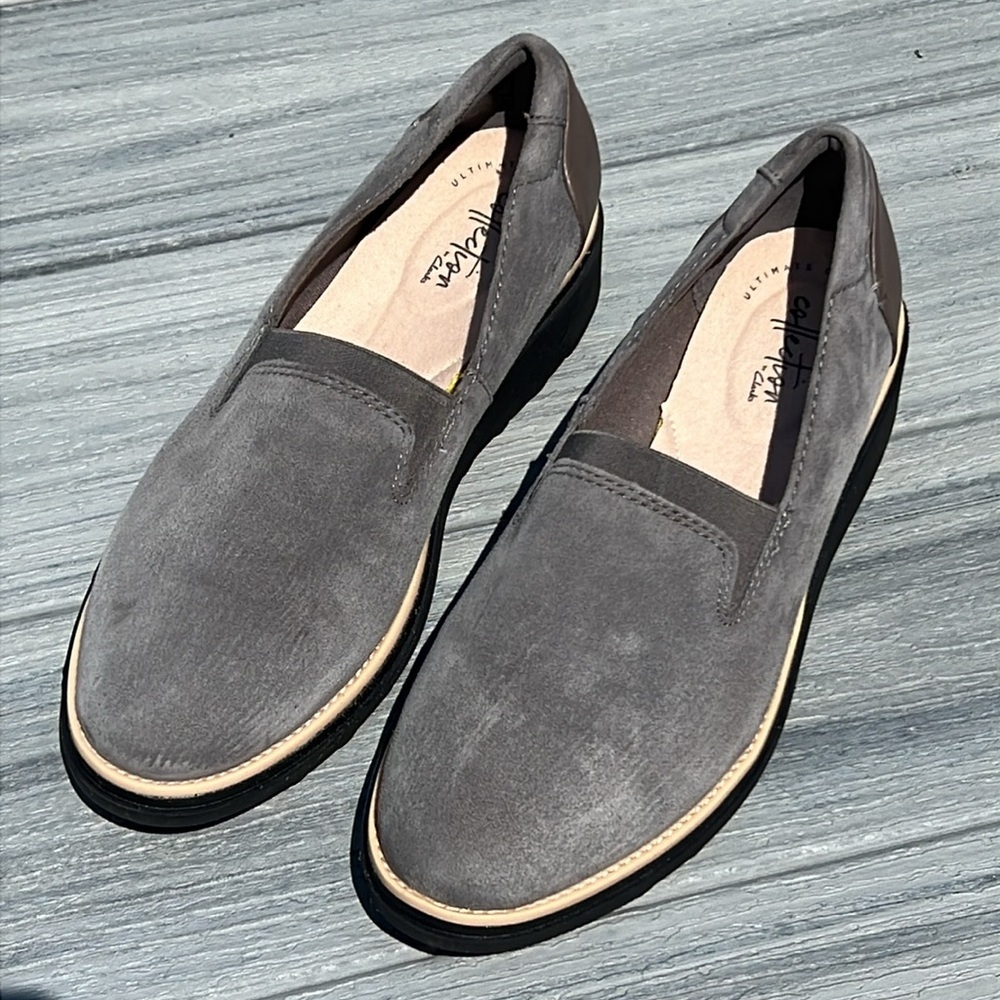 Clarks Collection Women’s Gray Suede Slip On Wedge Loafers Size 7.5